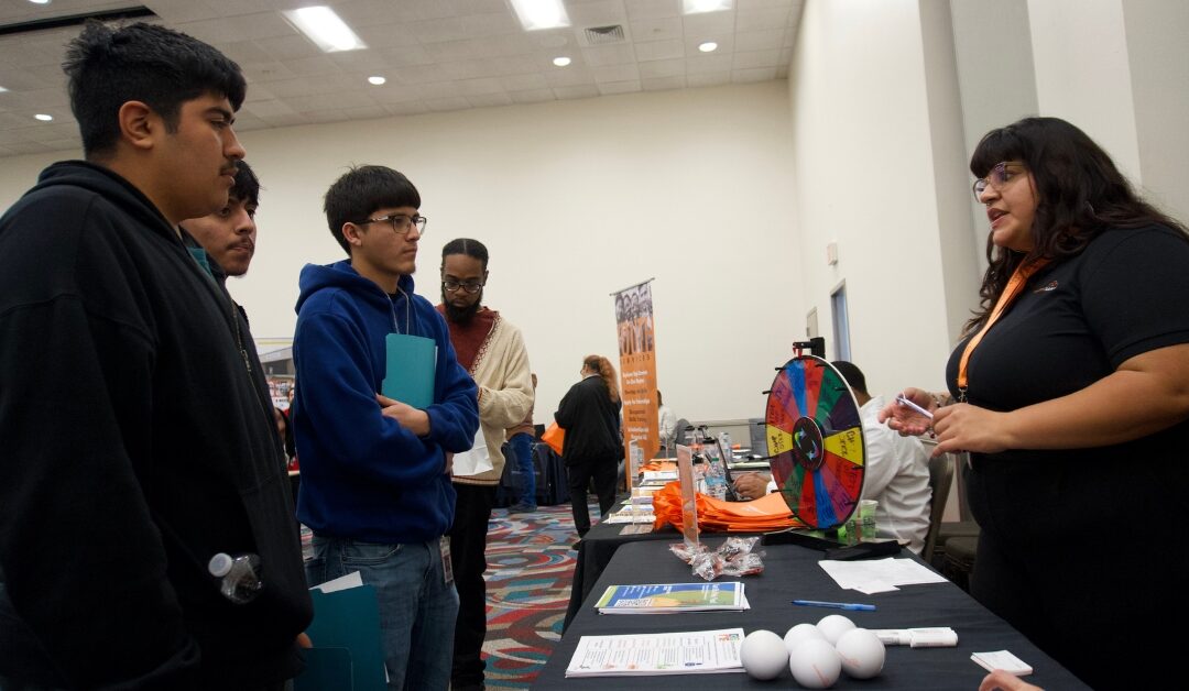 Hiring in the Gulf Coast? Here’s How to Win at Job Fairs