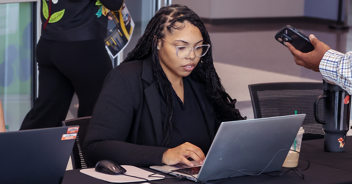 somebody searching for jobs online