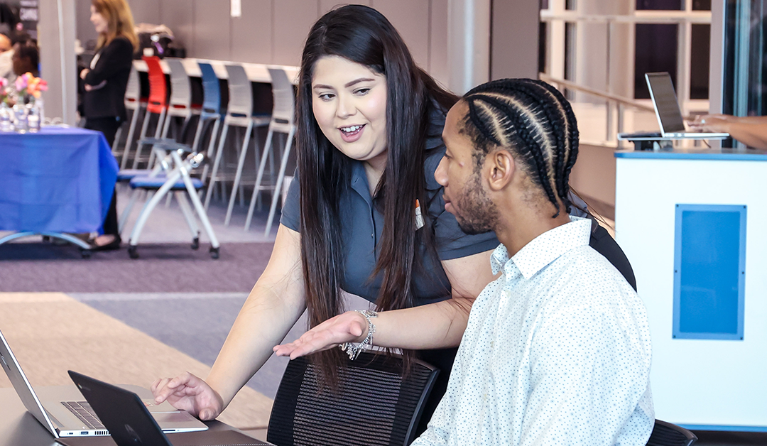 Learn How Digital Literacy Programs Help Job Seekers Build Skills for Today’s Workforce